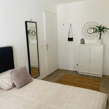 A Cosy 2 Bedroom Flat *