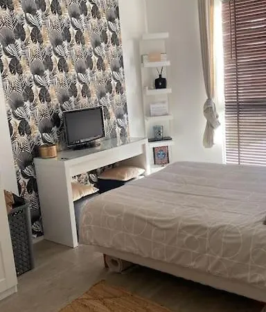 Lejlighed A Cosy 2 Bedroom Flat Villeneuve-la-Garenne