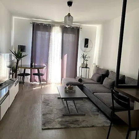 A Cosy 2 Bedroom Flat